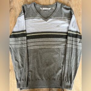 3/$90 Travis Mathew V neck sweater